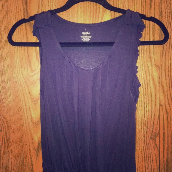 ❌SOLD❌ Mossimo tank - Picture 1 of 5